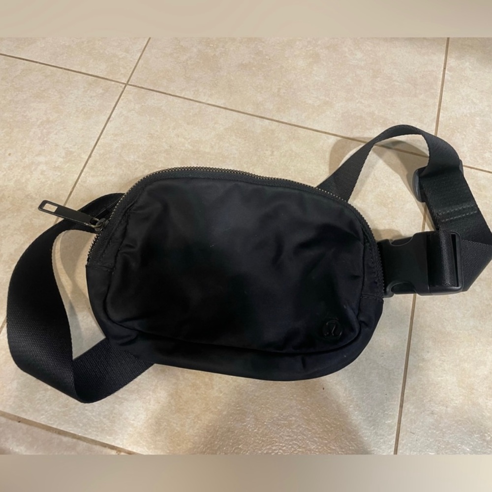 Lululemon crossbody bag